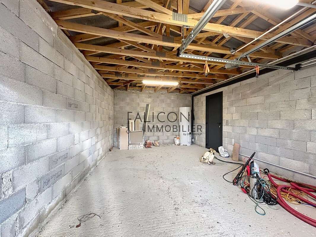 Maison à TOURRETTE-LEVENS