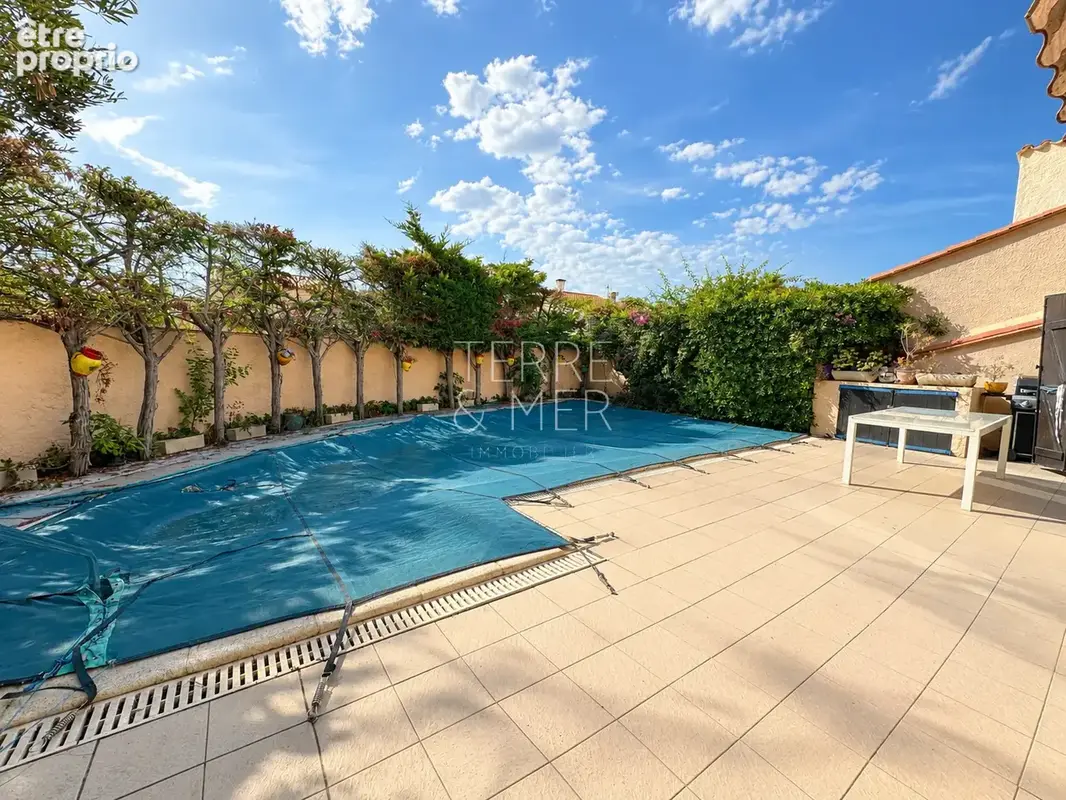 Maison en 3 faces  avec piscine, garage proche port. - photo 16