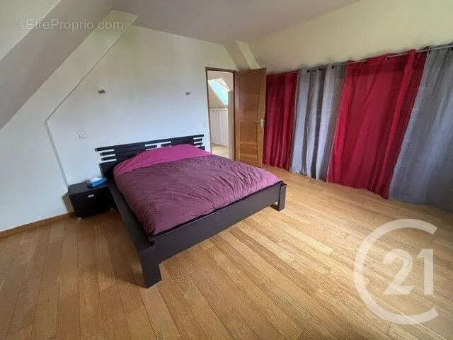 Maison 196 m² à Dammartin-En-Goele  - photo 7