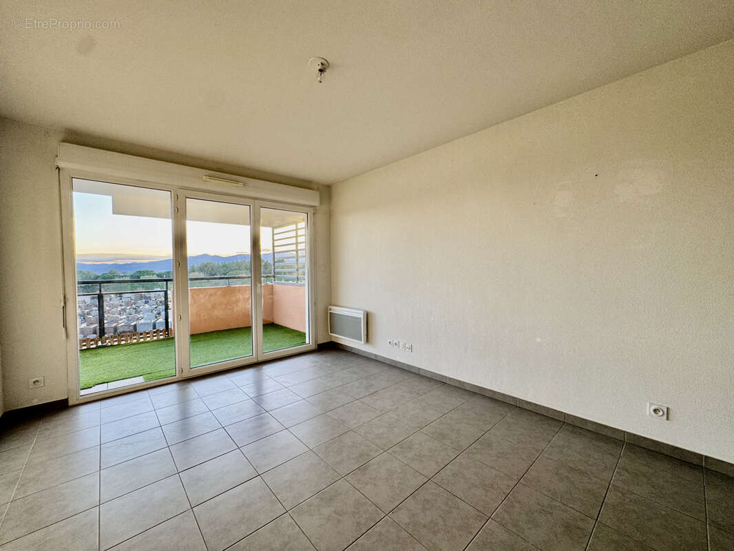 Appartement à PUGET-SUR-ARGENS