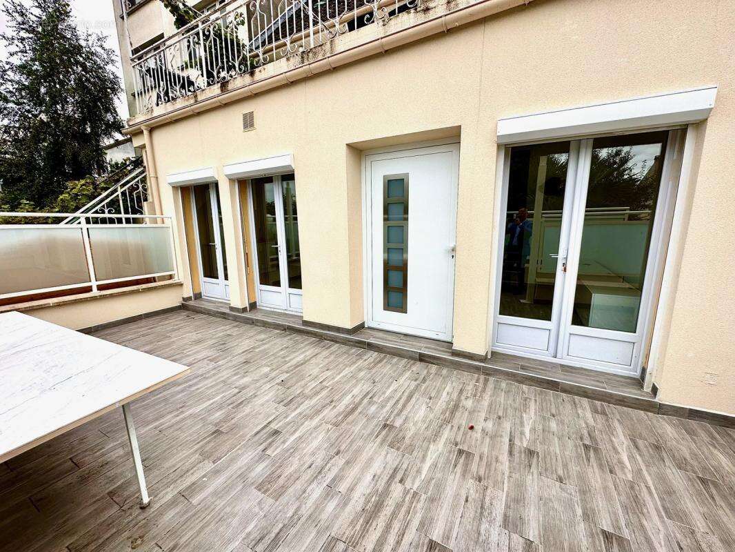 Appartement à FONTENAY-SOUS-BOIS