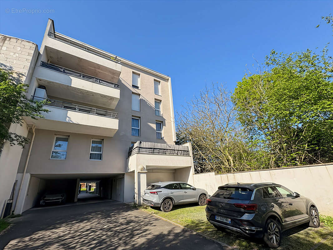 Appartement à ROSNY-SOUS-BOIS