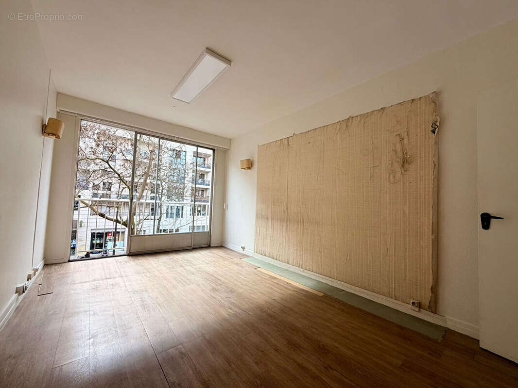 Appartement à PARIS-19E