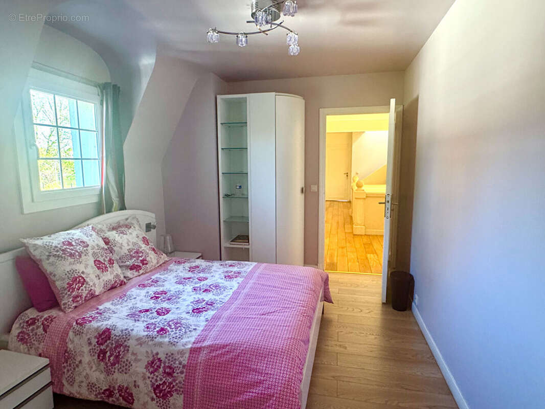 Maison à MAISONS-LAFFITTE