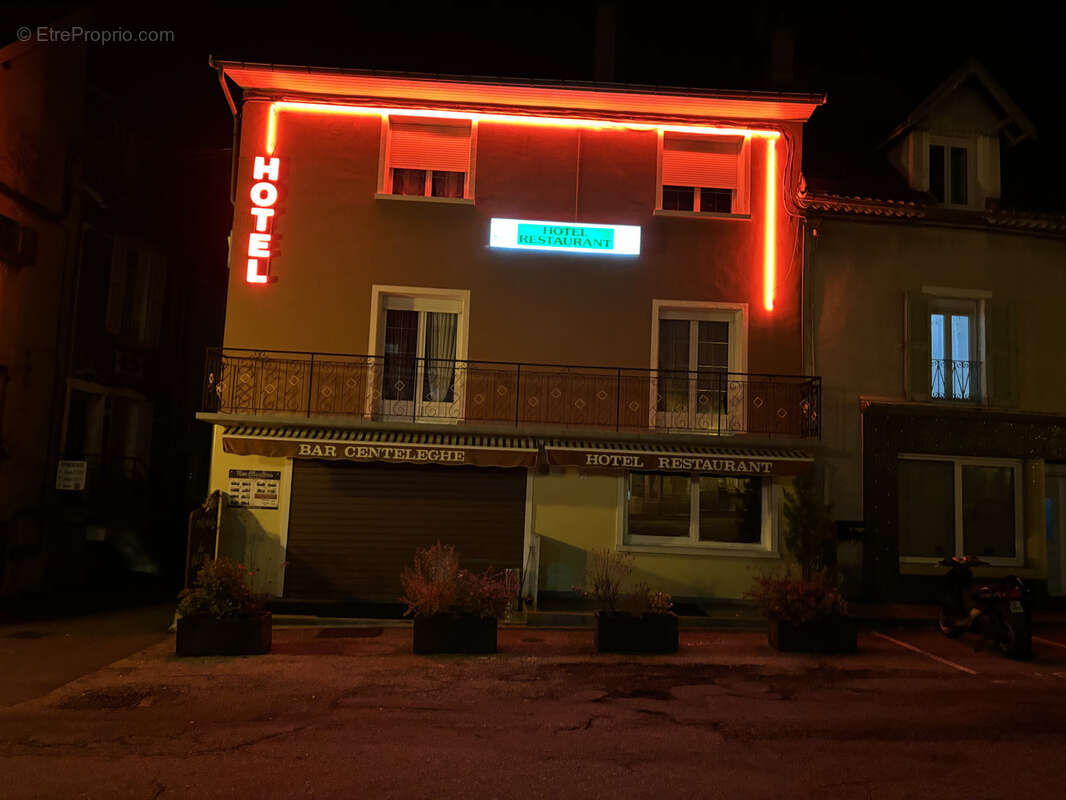 Commerce à LA MURE