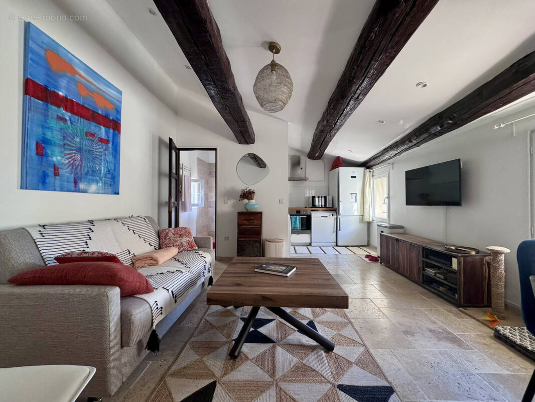 Appartement à L'ISLE-SUR-LA-SORGUE