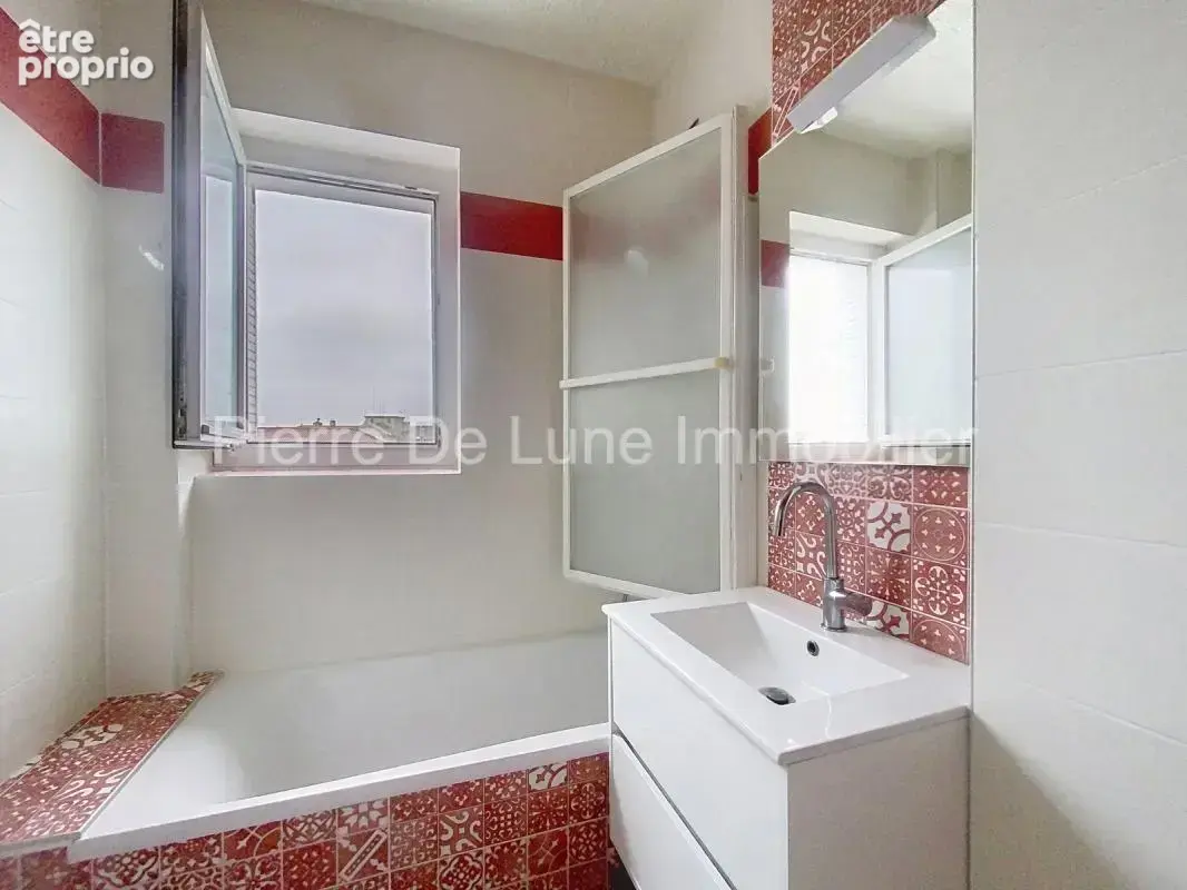 Appartement avec garage et caves - Vues exceptionnelles - 7ème étage - photo 12