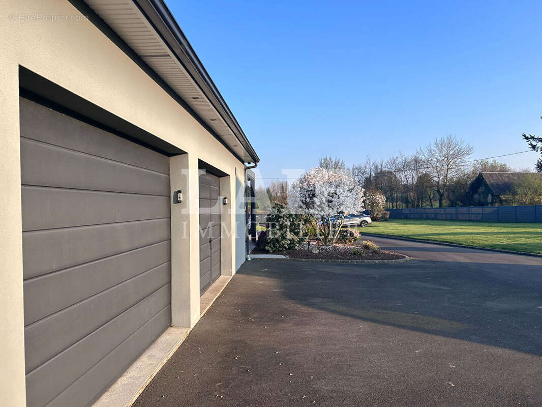 Maison à BELLOU-EN-HOULME