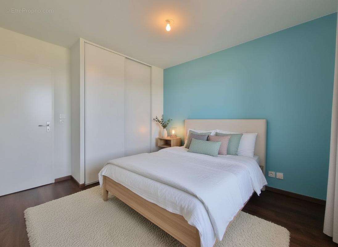 Appartement à BEAUZELLE