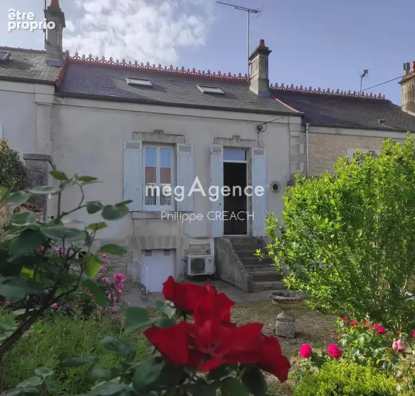 Maison à SAINT-JEAN-D'ANGELY