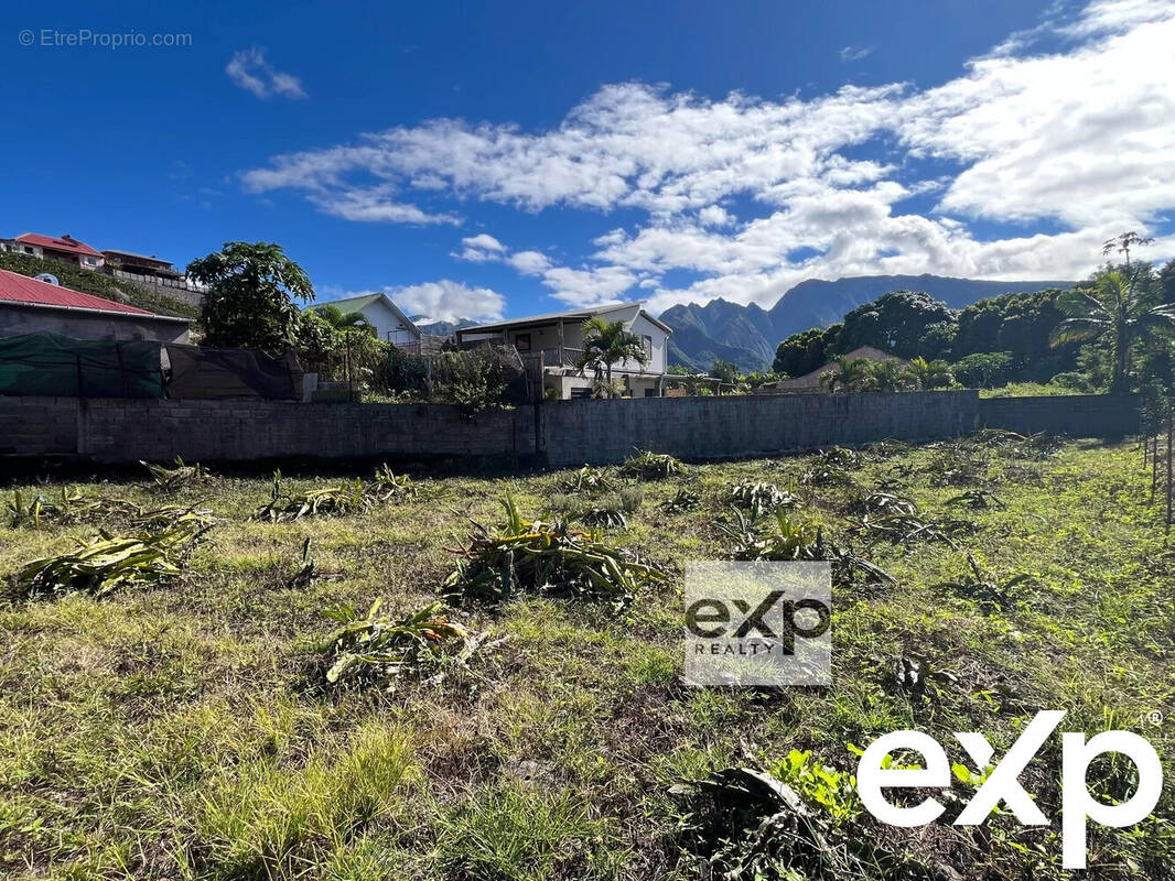 Terrain à ENTRE-DEUX