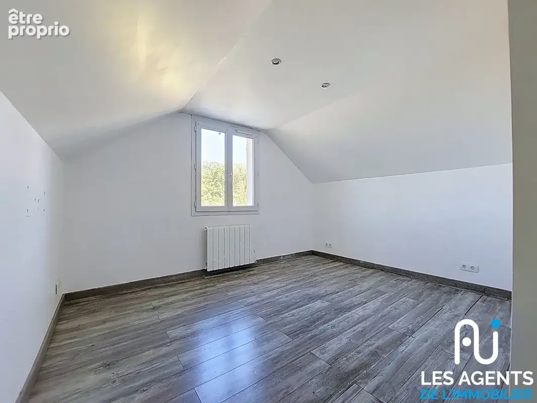Maison  6 pièce(s) - photo 8