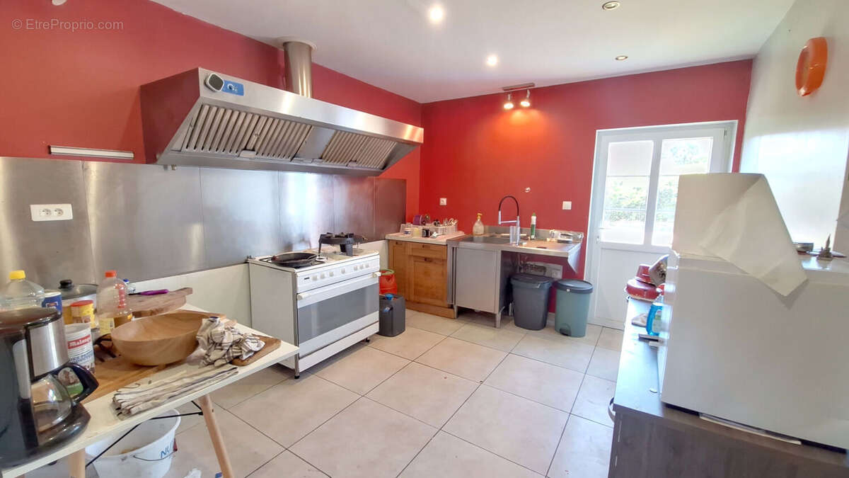 Maison 250 m² à Saillenard  - photo 8