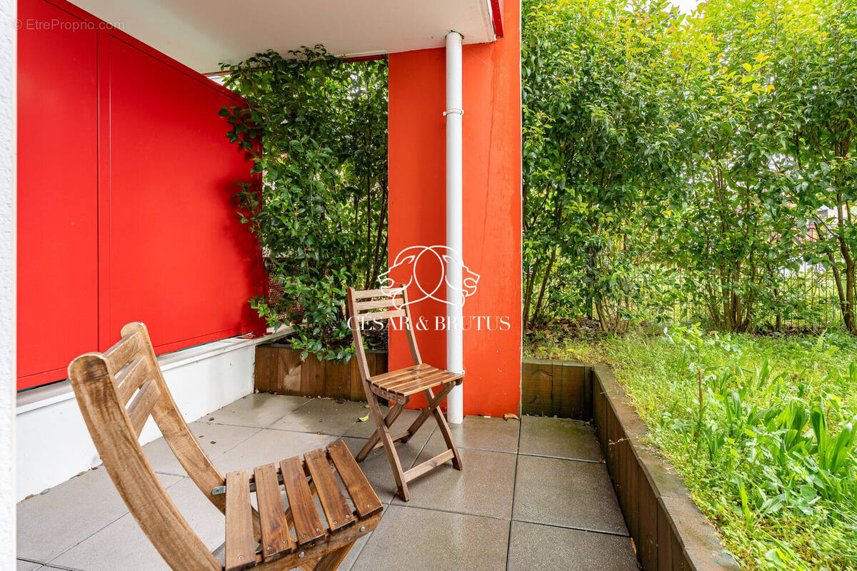 Appartement à MEYZIEU
