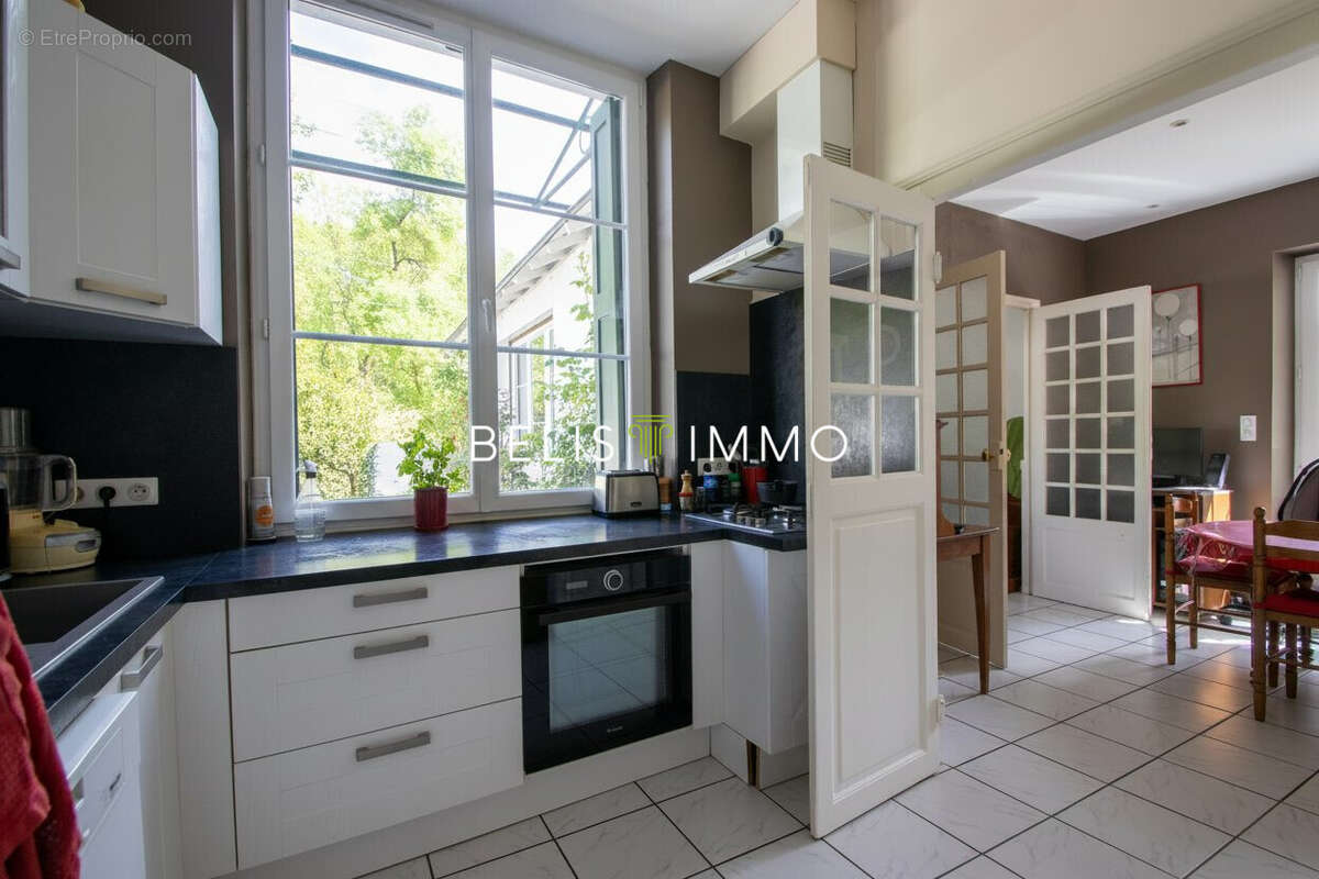 Maison à MONTLOUIS-SUR-LOIRE