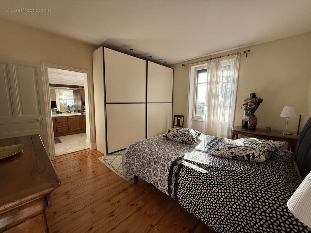 Maison à SAINT-REMY-SUR-DUROLLE