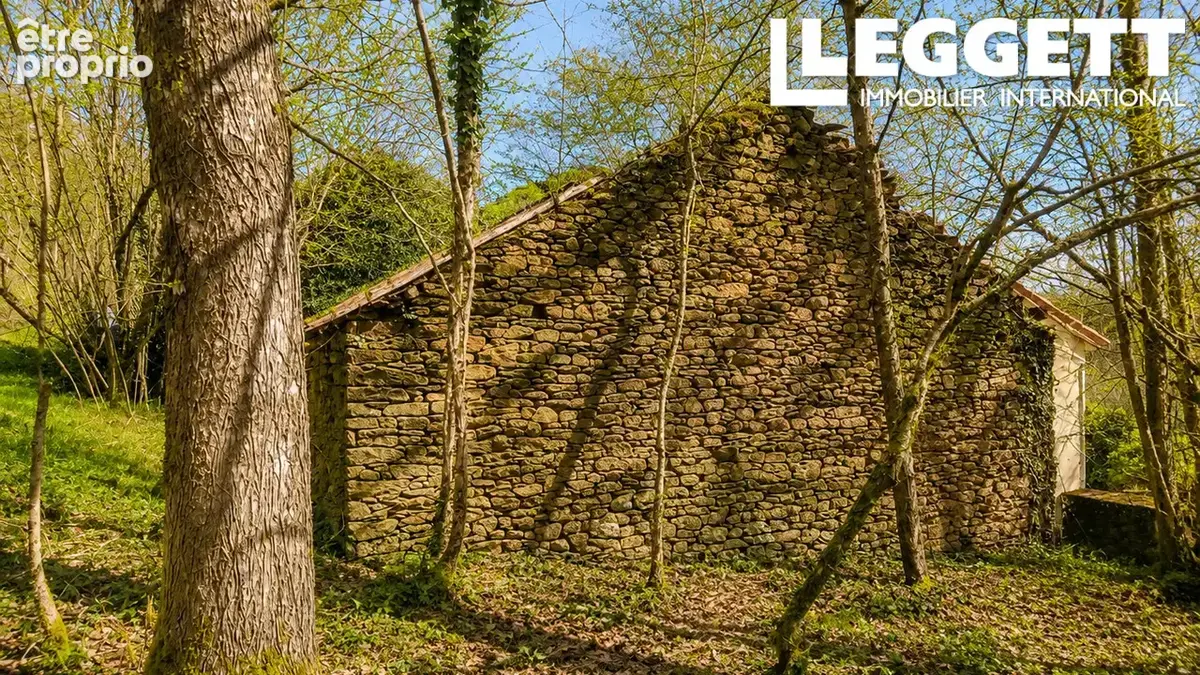 Beau terrain avec une grange en ruine avec CU - photo 4