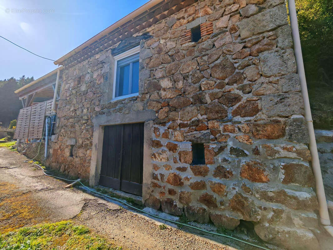 Maison à ALBOUSSIERE