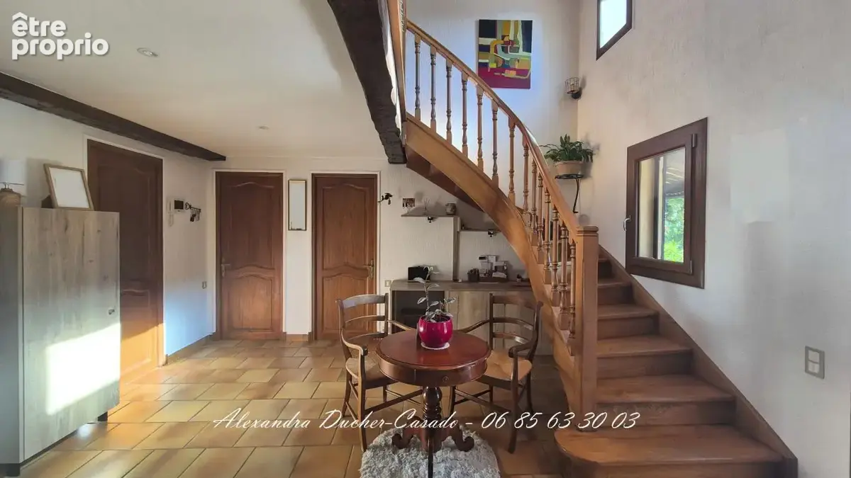 Maison d'habitation avec atelier et annexes - photo 8
