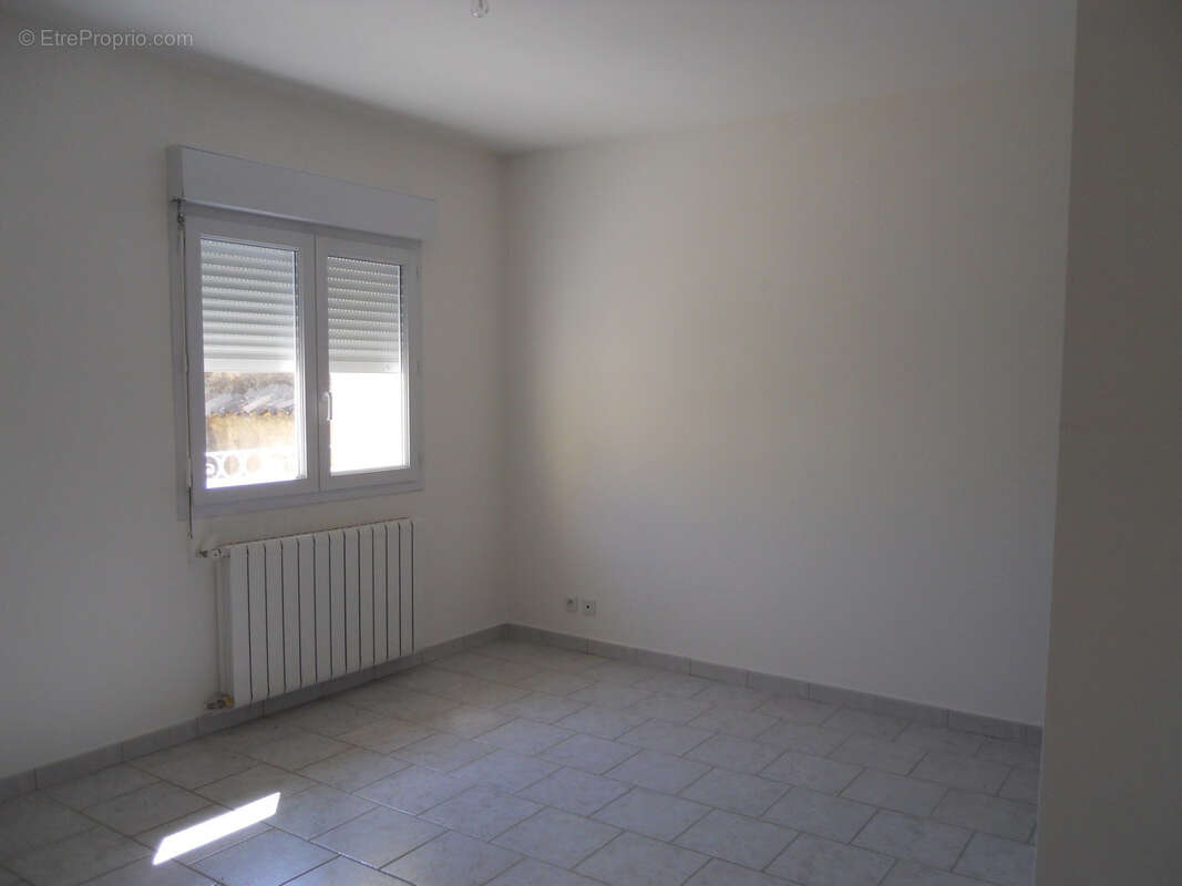 Maison à UCHAUX