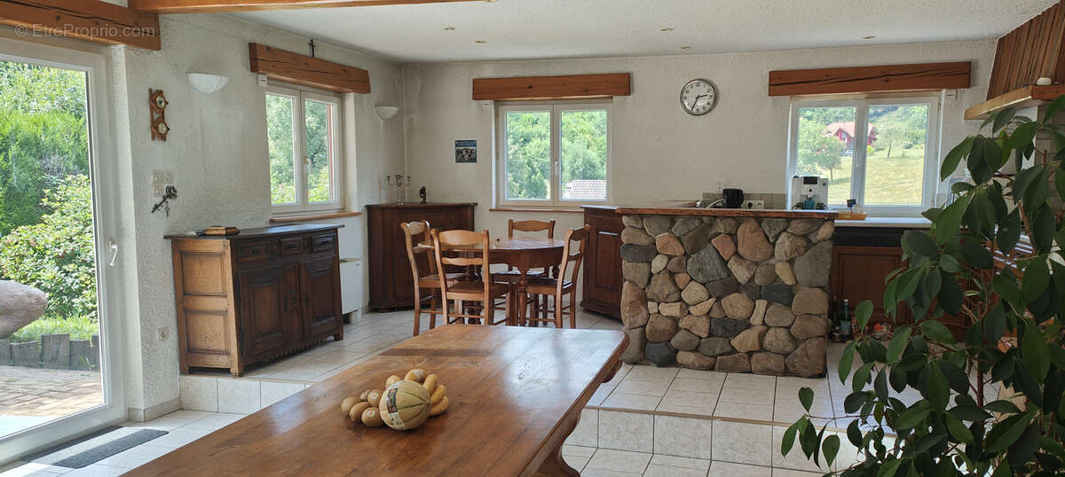 Charmante maison à Grandfontaine, quartier très ensoleillé sur les hauteurs, 135 m2, 10 ares de terrain. - photo 11