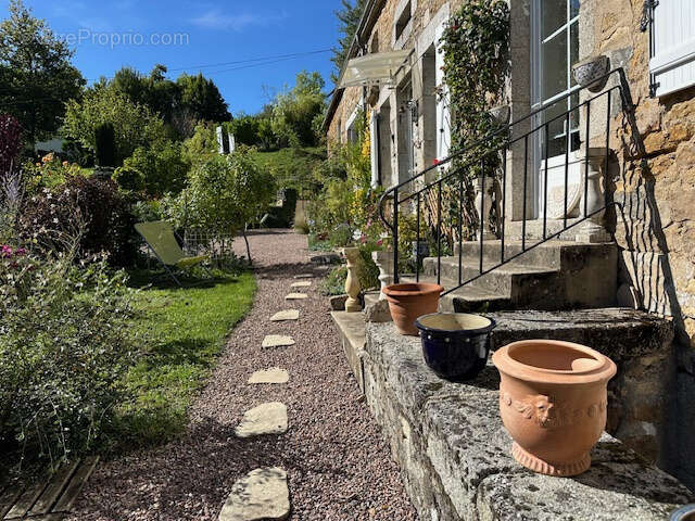 Maison à POUQUES-LORMES