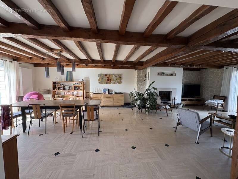 Maison à MAGNY-LES-HAMEAUX