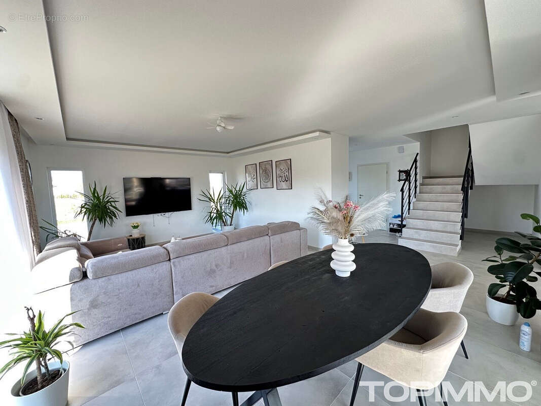 Maison Ensisheim 6 pièce(s) 145 m2 - photo 3