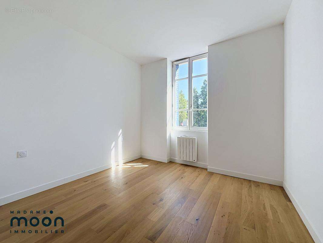 A Vendre - Appartement T3 71m² - Cave - Lyon 7 - photo 8