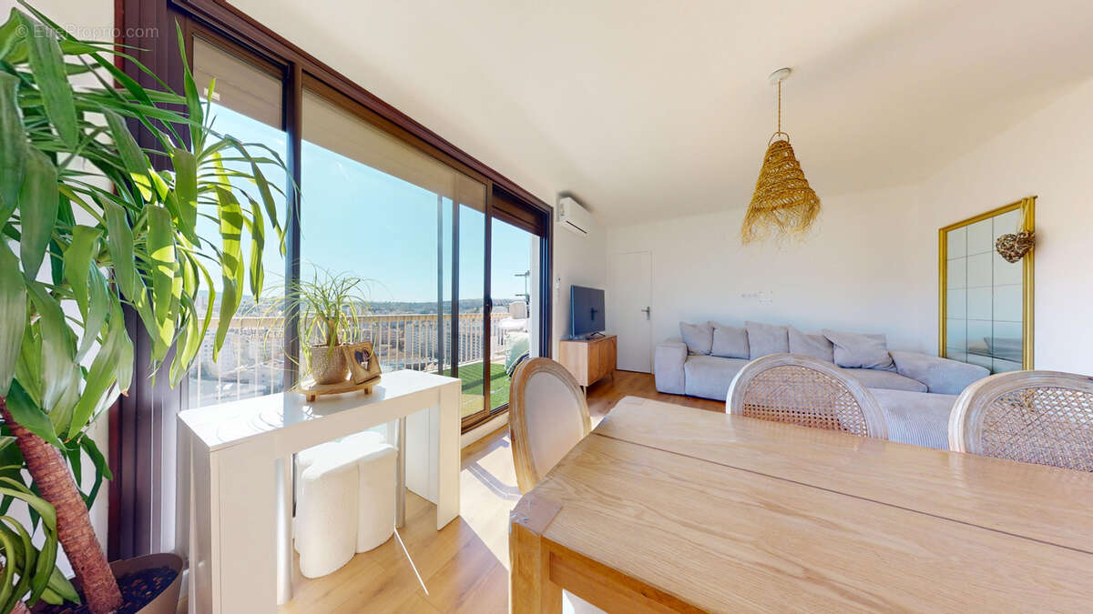 Appartement à SAINT-ETIENNE
