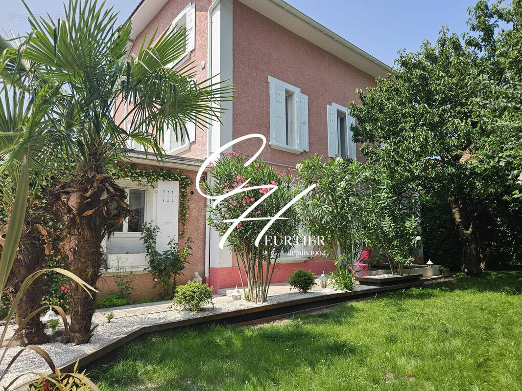 Maison à VILLARD-BONNOT