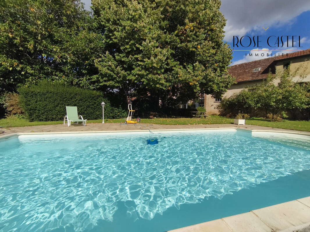 Maison 246 m² à Chartres  - photo 4