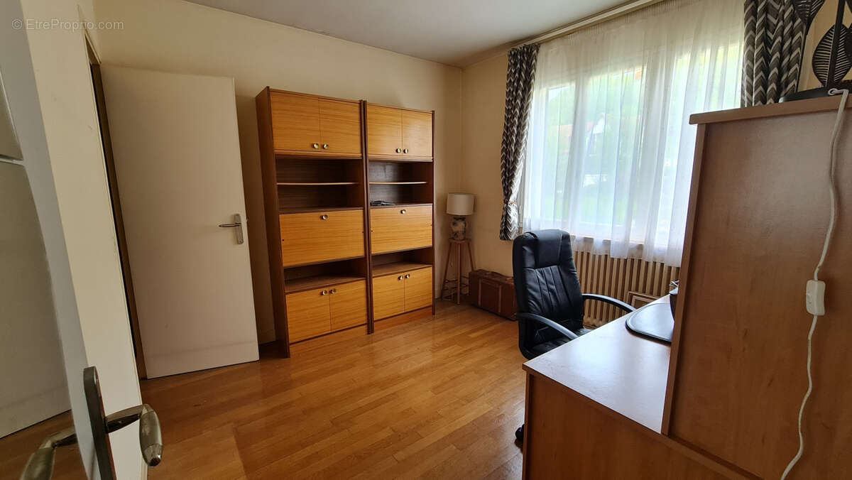 Maison à BURES-SUR-YVETTE