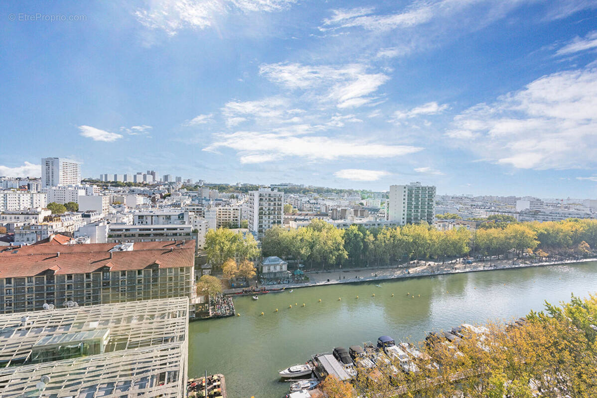 Appartement à PARIS-19E