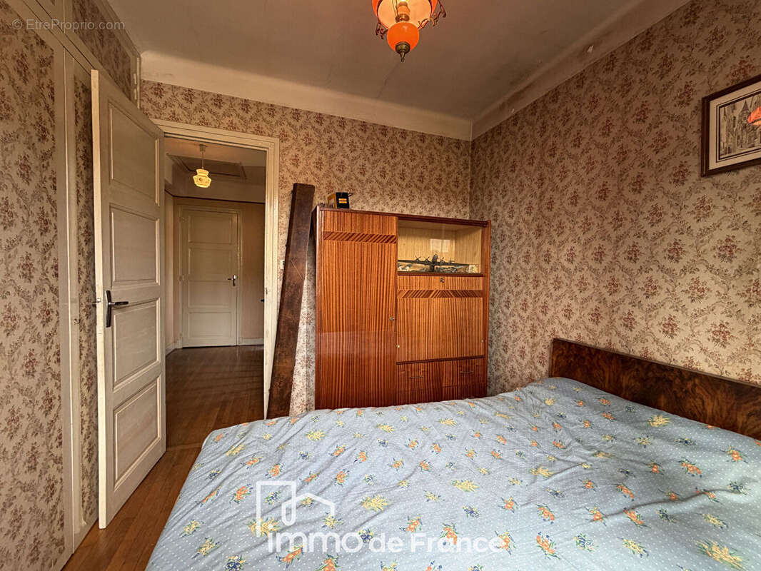 Maison à DECAZEVILLE