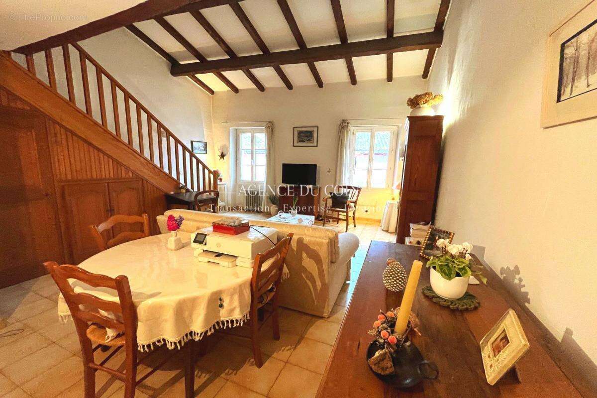 Appartement à TRANS-EN-PROVENCE