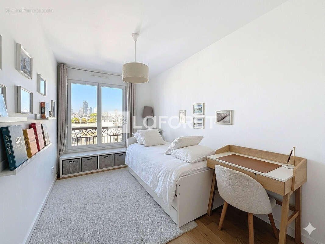 Appartement à SURESNES