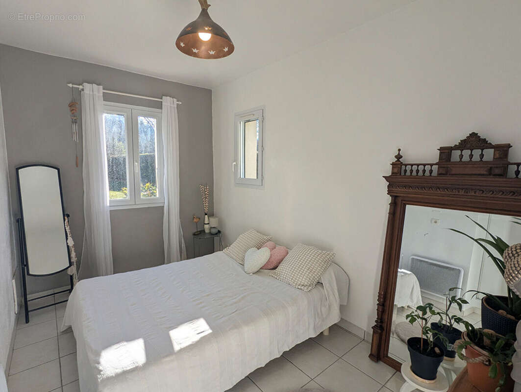 VILLECROZE jolie maison de plain-pied 127 m², 5 pièces, garage au calme - photo 13