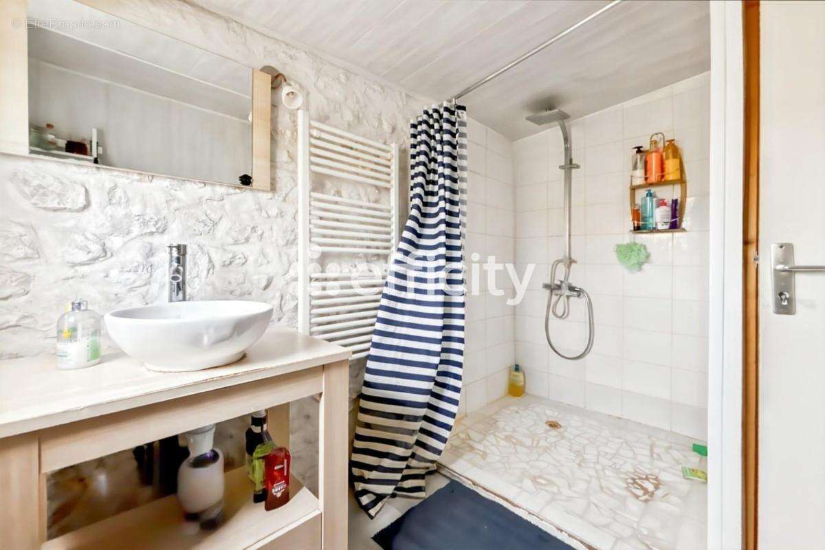 Maison 108 m² à Perignac  - photo 11