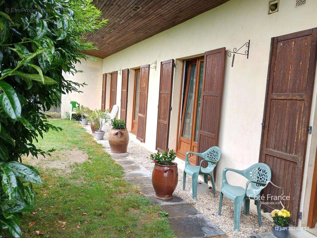 AISNE - HIRSON - Pavillon sur sous-sol, proche centre ville - photo 17