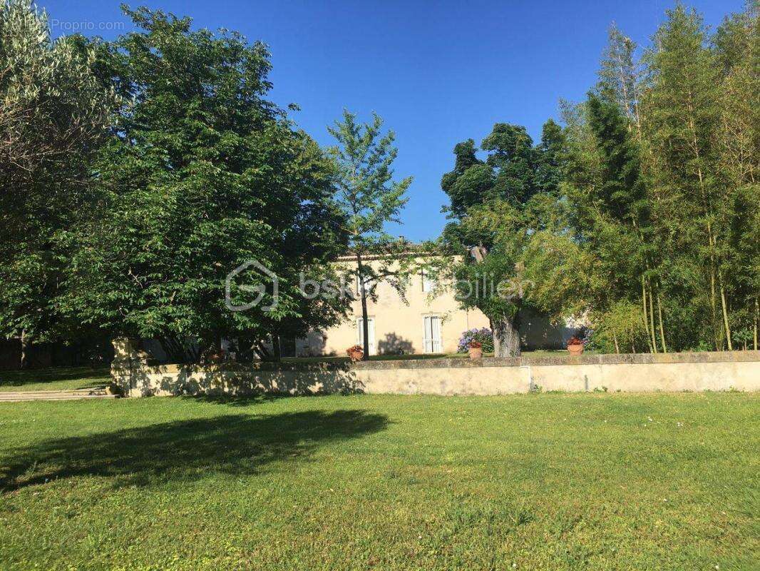 Terrain à LUNEL-VIEL