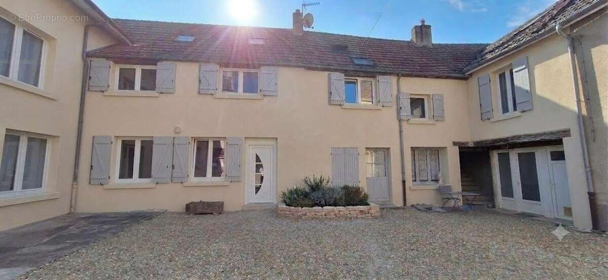 Appartement 120 m² à Gevrey-Chambertin  - photo 8