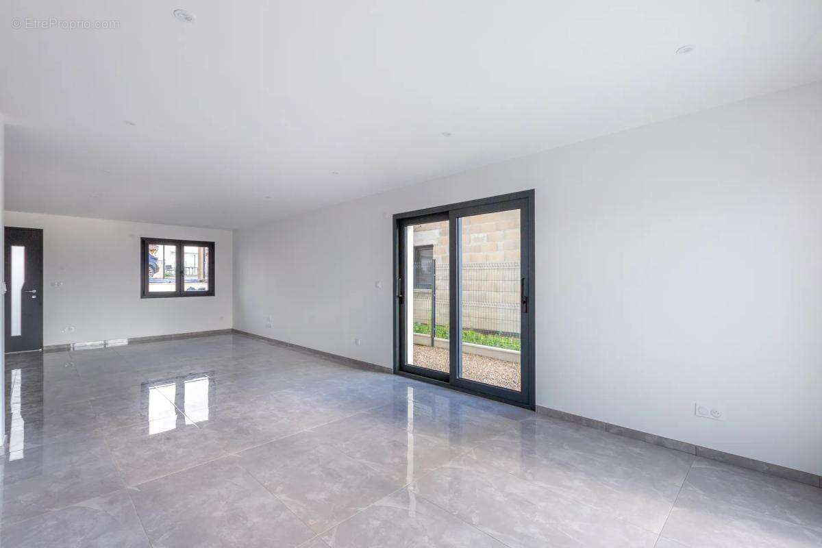 Maison à BOURGOIN-JALLIEU