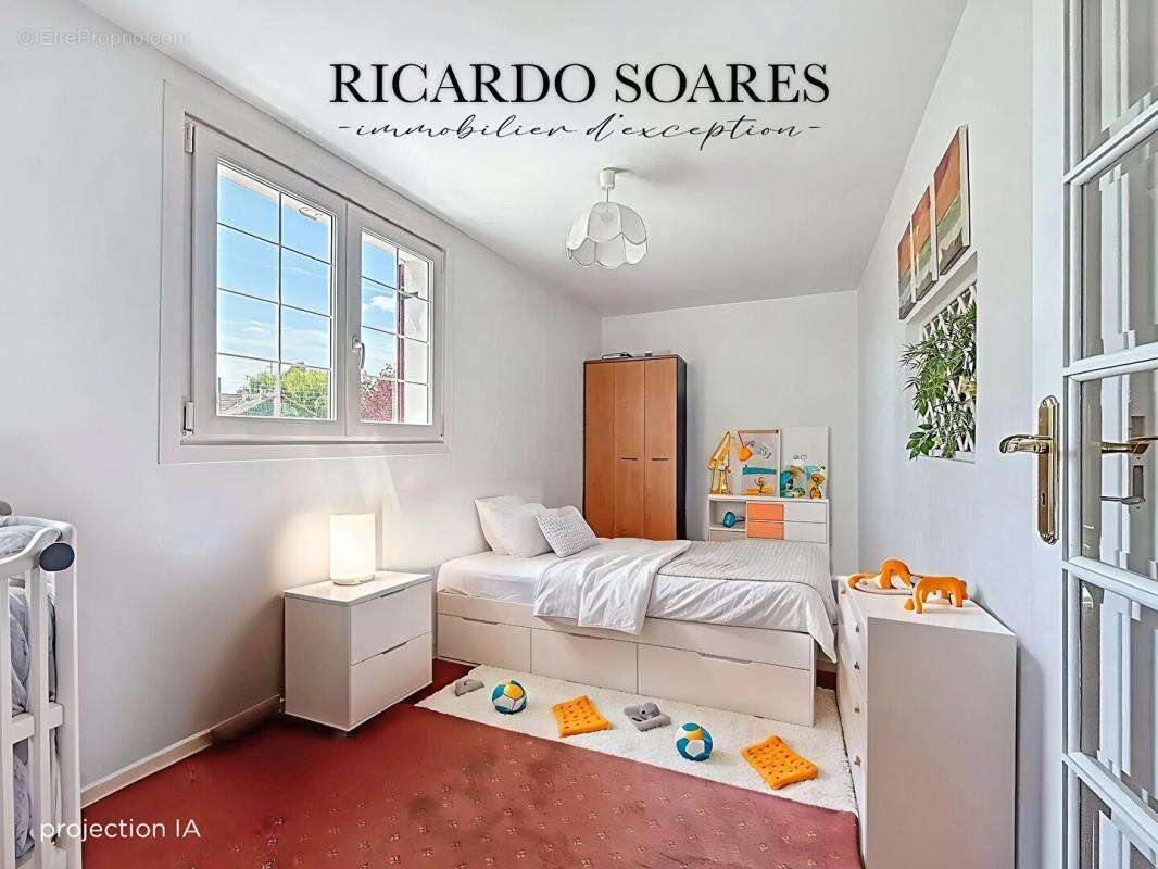 Maison à LE THILLAY