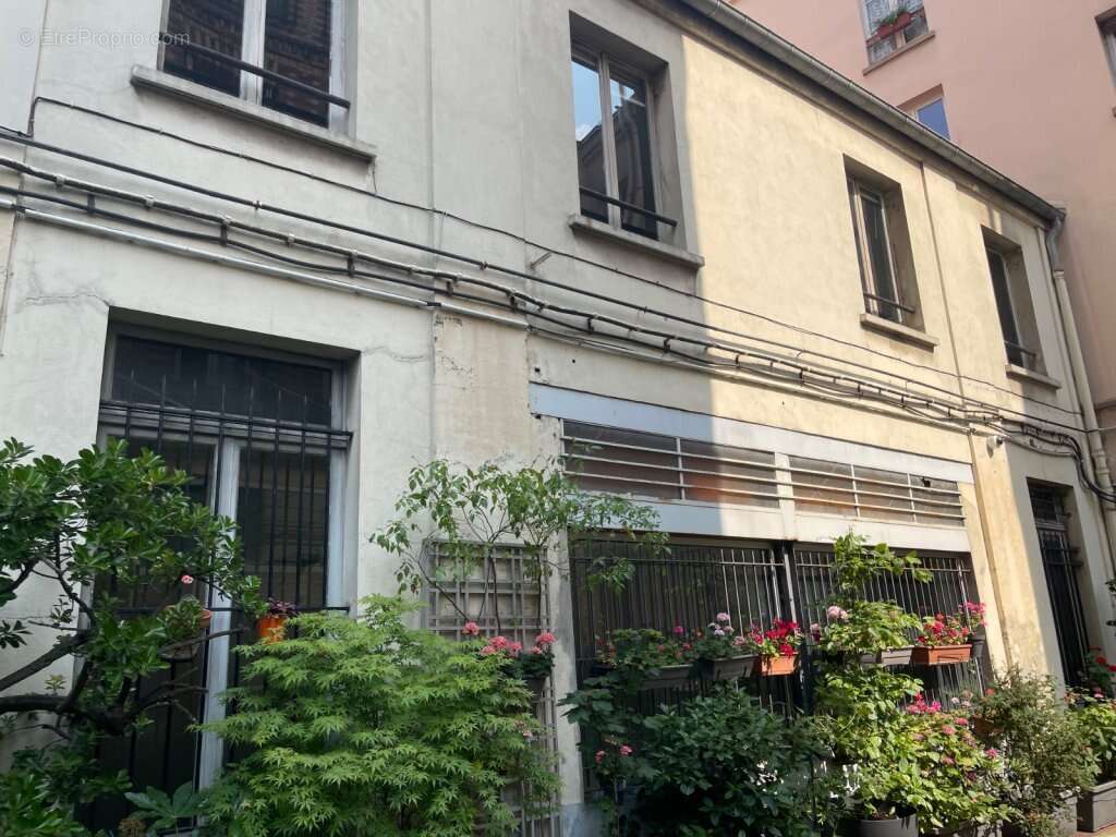 Appartement à PARIS-18E