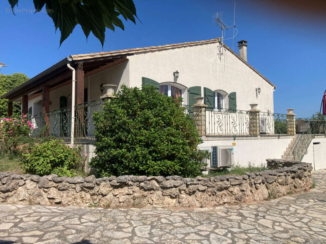 Maison à DOUZENS