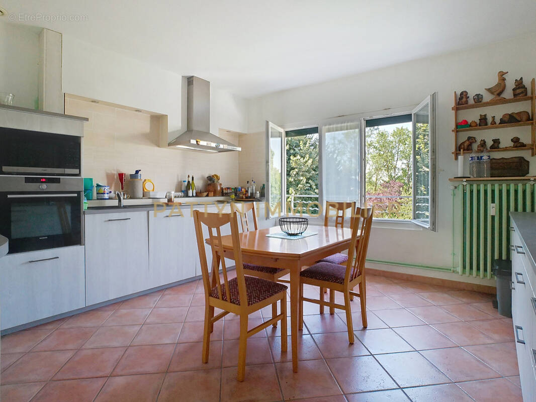 Appartement à NEUVILLE-SUR-SAONE