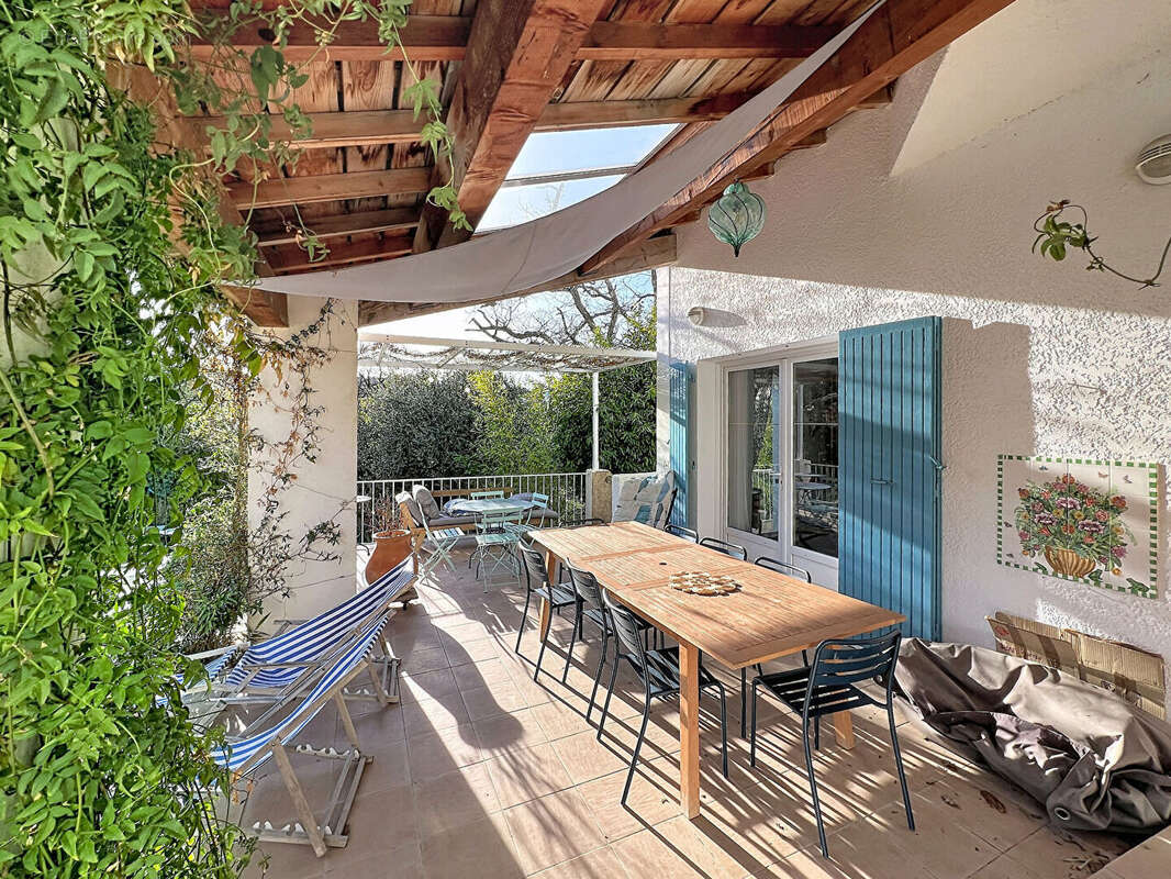 Maison à GREASQUE