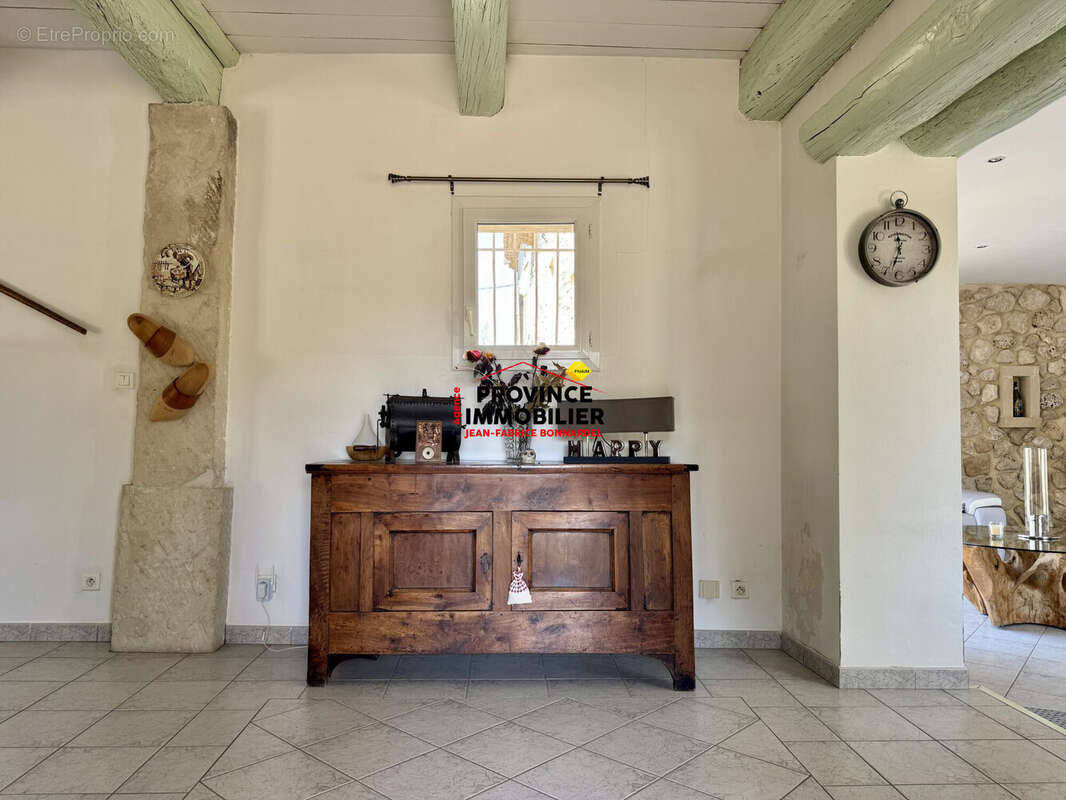 Maison 213 m² à La Garde-Adhemar  - photo 6