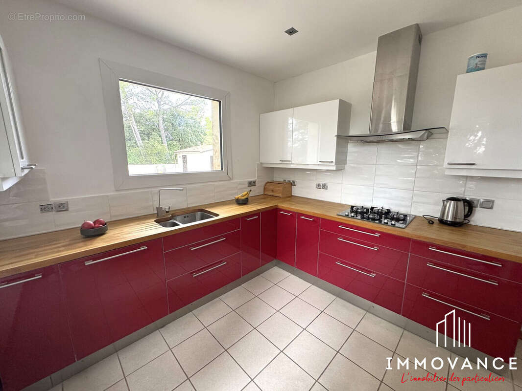 Maison à SAINT-BAUZILLE-DE-MONTMEL